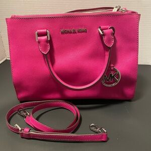 Michael Kors Pink Tote Purse Large with Shoulder/handle Straps Great Condition!